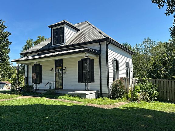 2nd image of 8085 Beech Hill Rd