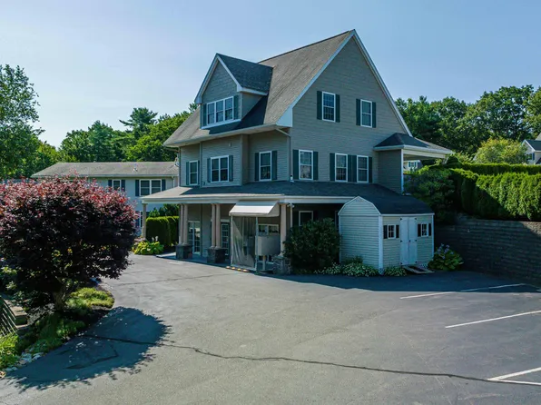 17 Spring Pond Circle #B, York, ME 03909