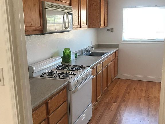 5th image of 350 Oharron Dr