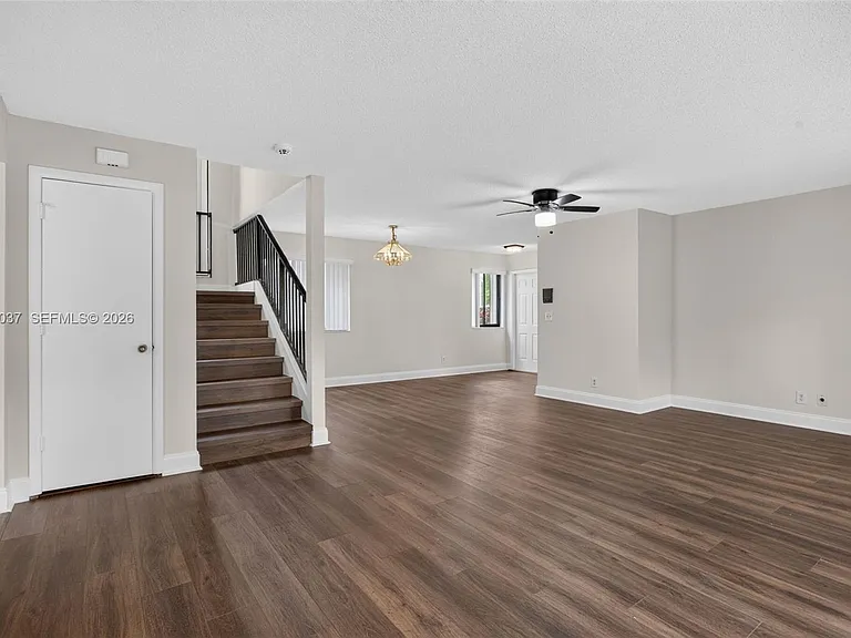 587 NW 38th Ave — Photo 11