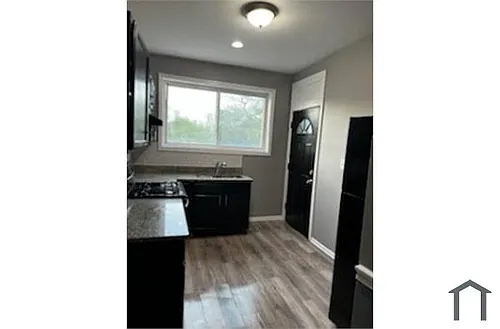 6806 S Union Ave #3B Photo 1