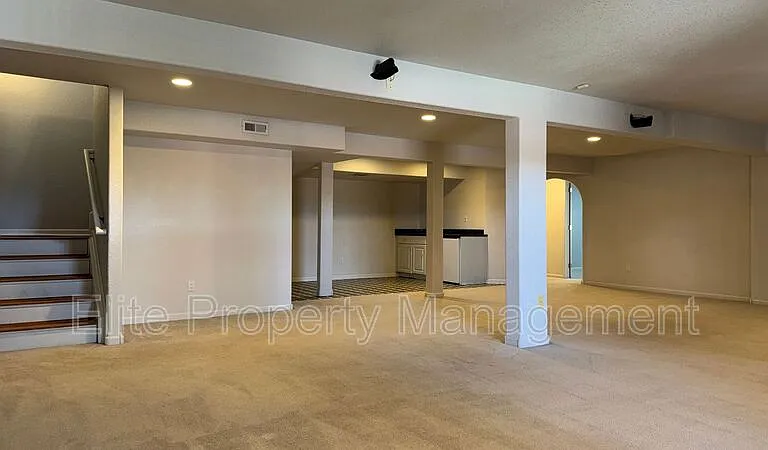 629 W Kenosha Dr — Photo 26