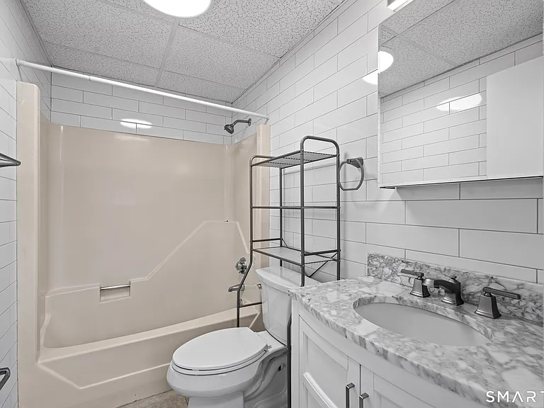 156 Garfield Ave — Photo 7