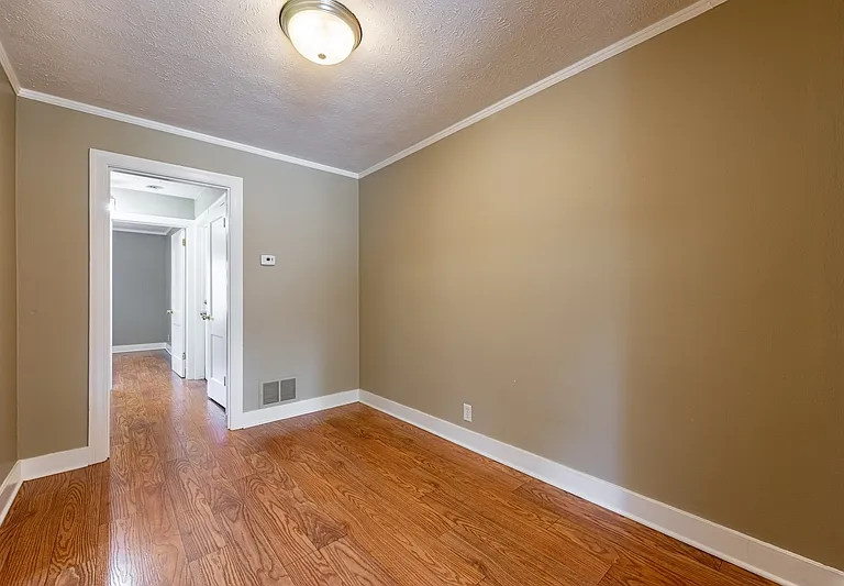 2315 Auburn St #2E — Photo 12
