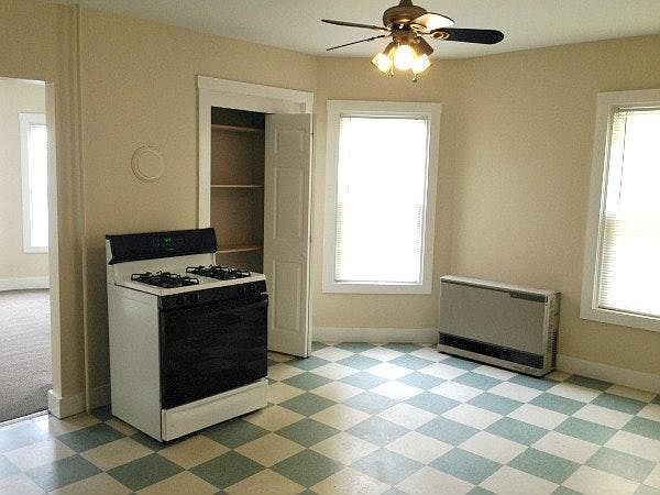 2nd image of 643 Harvard St APT 3E