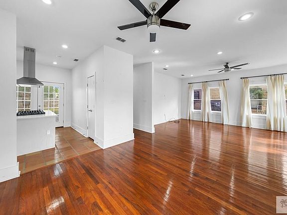 5th image of 1206 W Levee St