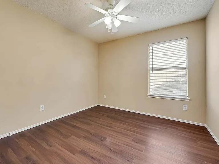 11520 Bermuda Way — Photo 2