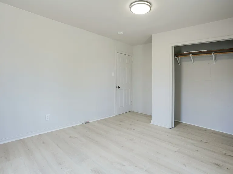 221 Porter Dr — Photo 13