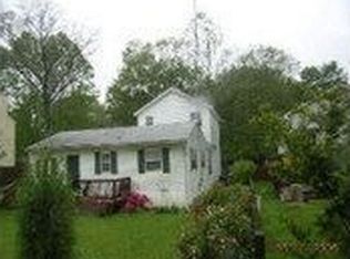 8121 Elizabeth Rd, Pasadena, MD 21122