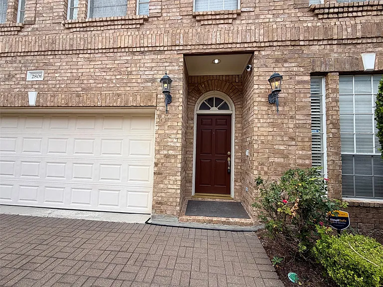 2806 Briarhurst Park — Photo 2