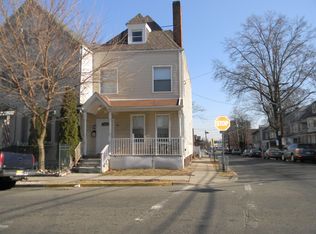 40 Hillyer St, Orange, NJ 07050