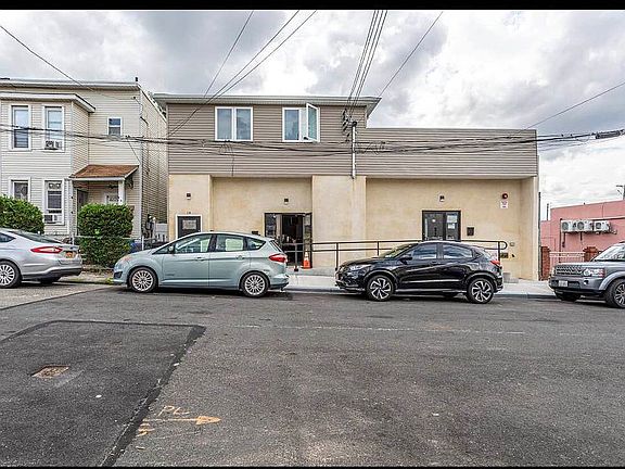 2nd image of 14 Bush Ave