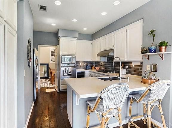 4th image of 24674 Brighton Dr Unit B