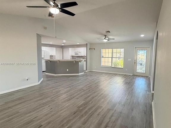 3rd image of 507 Peerless Cir