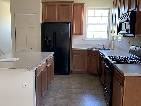 3rd image of 1364 Prescott Dr