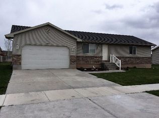 3166 E Sandy Dr, Idaho Falls, ID 83401