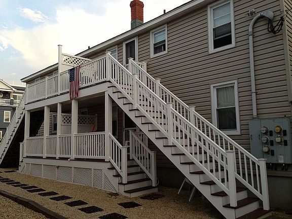 Rear Unit Trex Decks