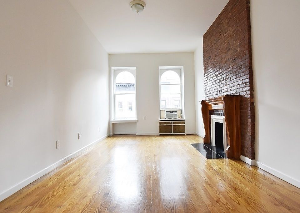 1st image of 59 W 69th St APT 5F