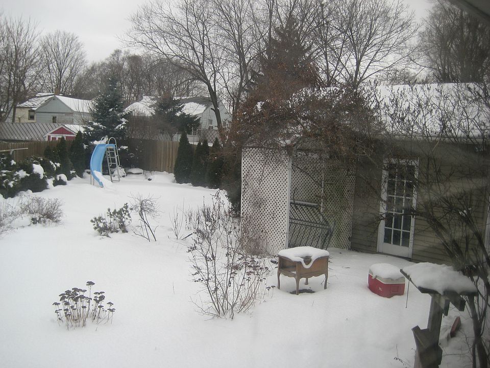 2nd image of 504 Falmouth Dr SW