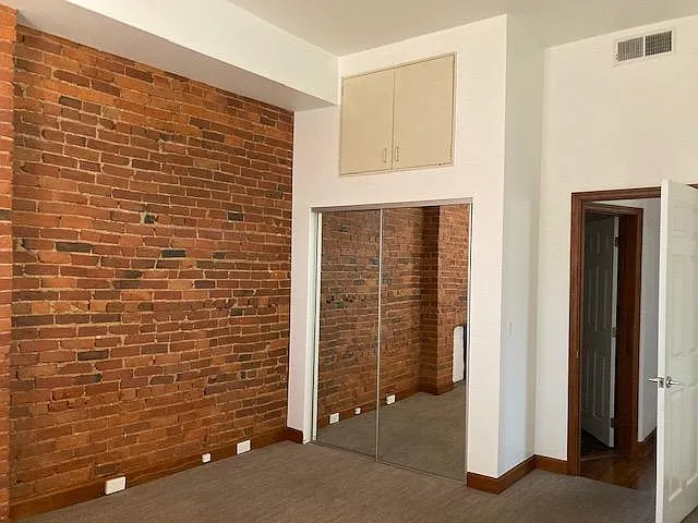 2 Saint James Ave #2 — Photo 4