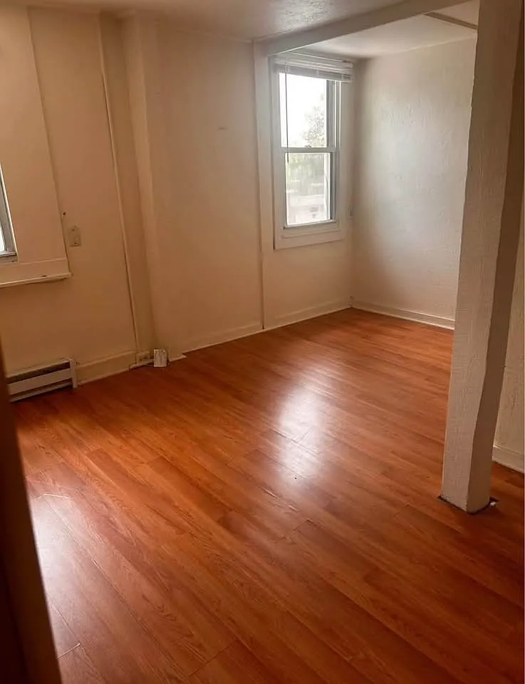 1 bed, 725 sqft, $1,200 — Photo 2