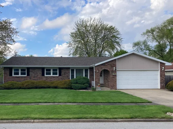 725 Richmond Dr, Bourbonnais, IL 60914