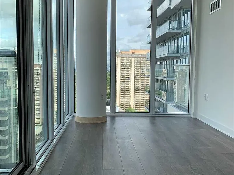 195 Redpath Ave #2212 — Photo 6