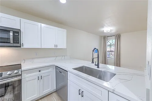 1800 Edmond St #122 Photo 1