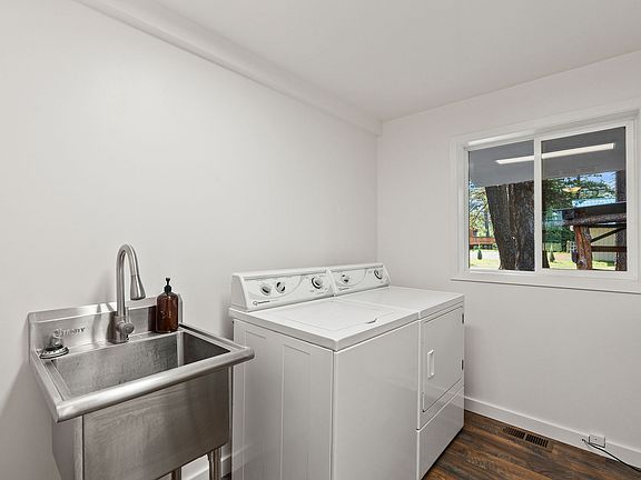 Seperate Laundry room