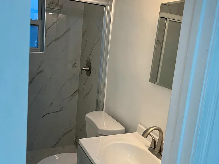 1108 NE 16th Ter #1-C — Photo 6