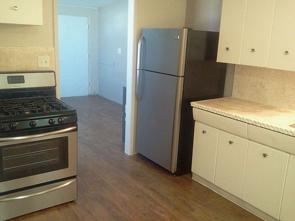 3rd image of 113 S Avenue A