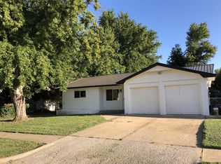 612 W Elder Dr, Mustang, OK 73064