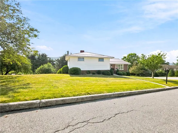 1516 4th St, Nanty Glo, PA 15943