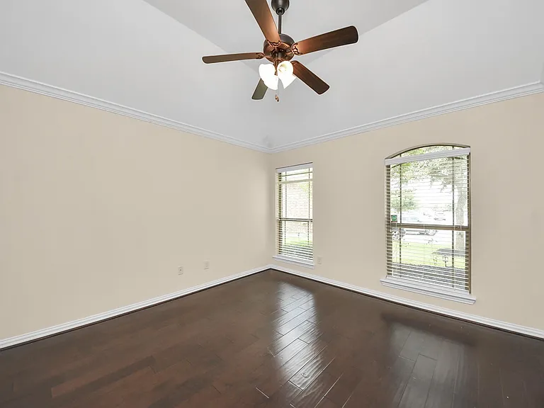 2527 Horned Owl Dr — Photo 32