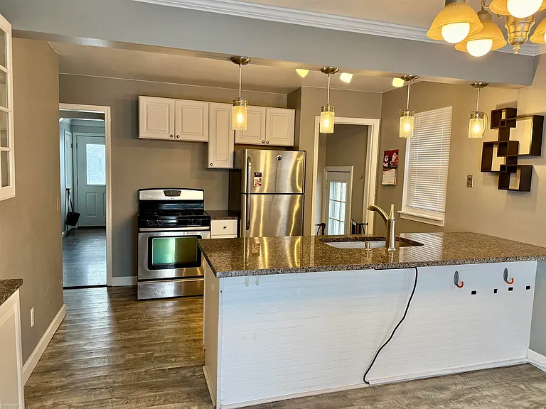 25304 Culver St — Photo 12