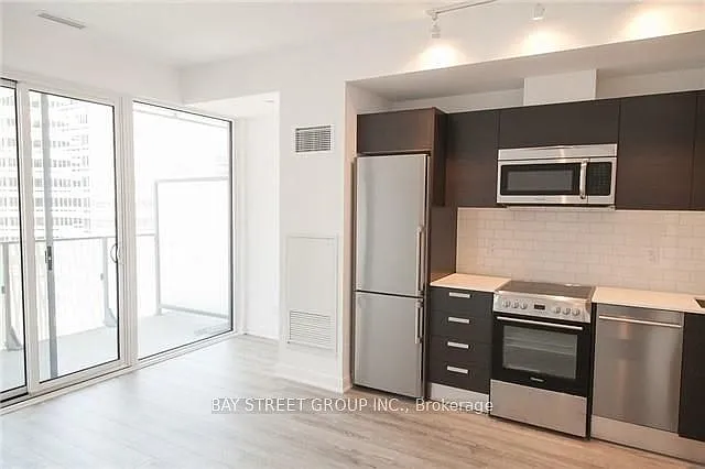 42 Charles St E #1108 — Photo 6