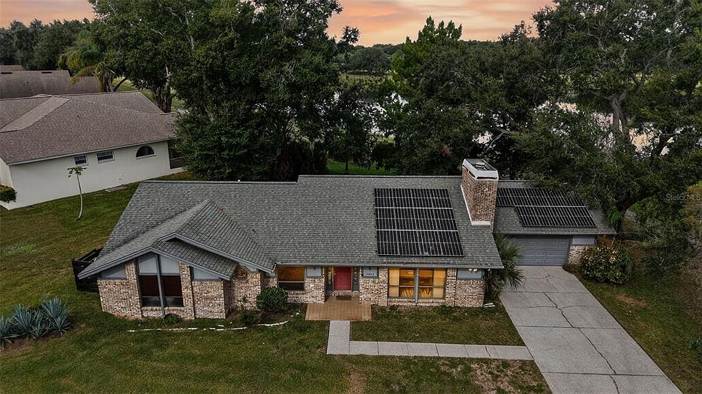 14823 Green Valley Blvd