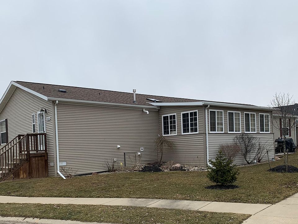 1st image of 23034 Redwood Dr
