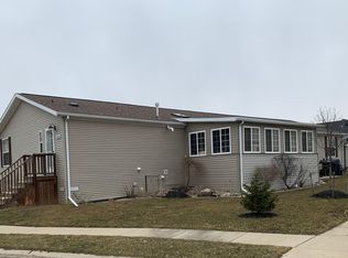 23034 Redwood Dr, Chelsea, MI 48118
