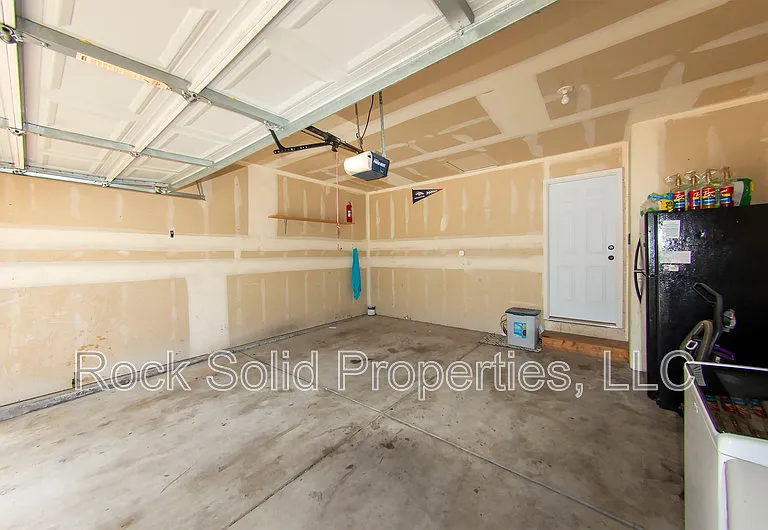521 Queens Rd #1 — Photo 33