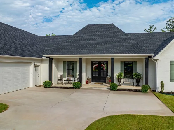 3 Eagle Cv, Maumelle, AR 72113