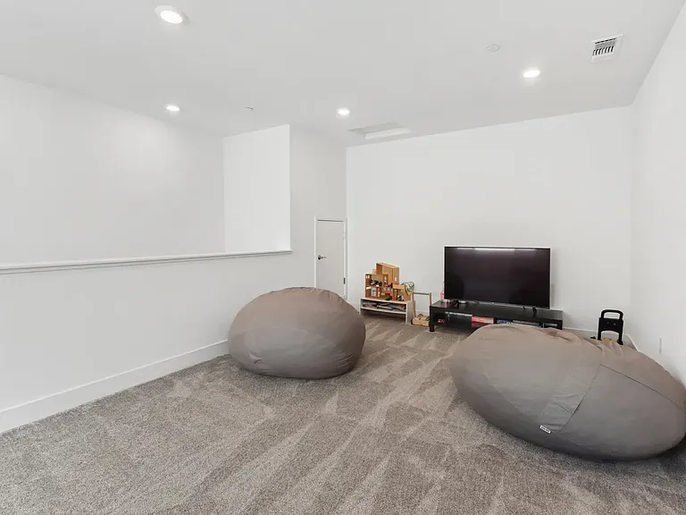 4292 Crescent Way — Photo 27