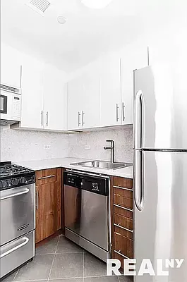 Rented by REAL New York | media 22