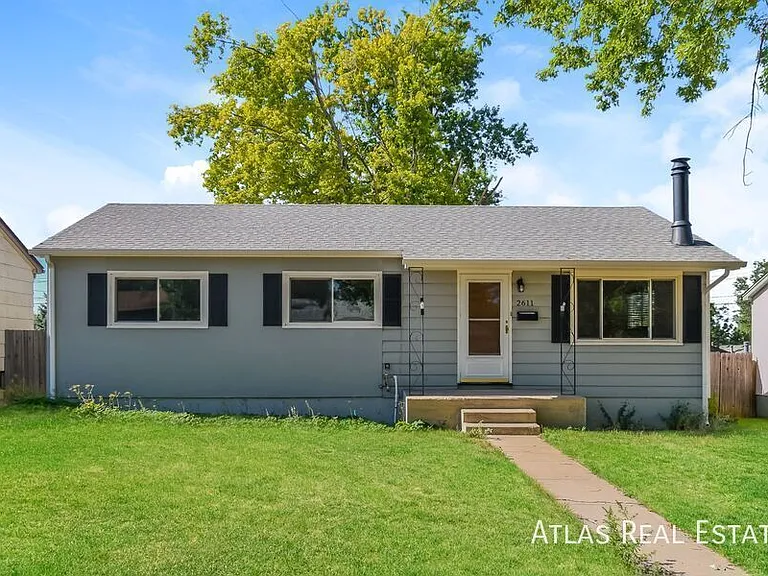 2611 Waldean St — Photo 1