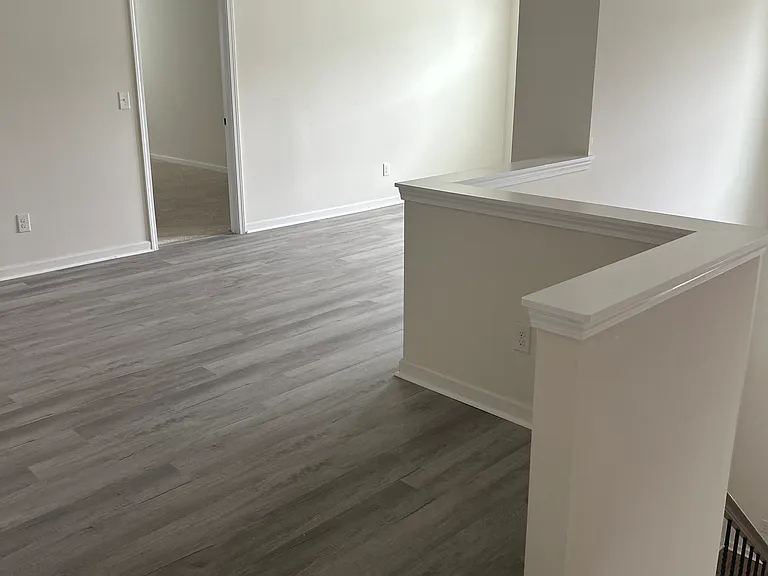 240 Oak Park Blvd — Photo 23