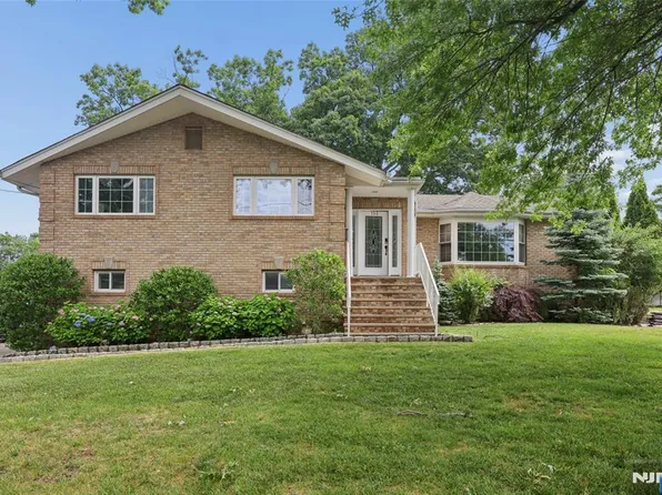 153 Charlotte Pl, Englewood Cliffs, NJ 07632