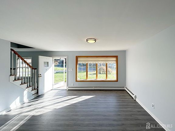 4th image of 3 Stiles Rd