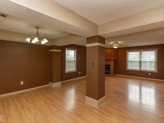 3rd image of 1411 Vinewood Dr