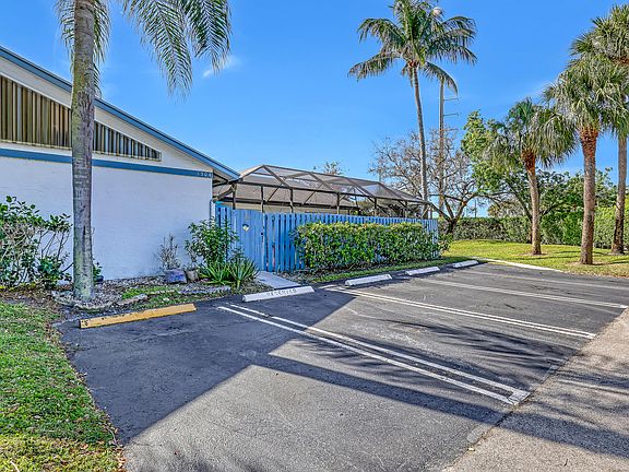 2nd image of 1504 Timberlane Circle #D