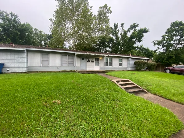 111 Vandenburg Dr #A, Denison, TX 75020